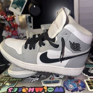 Nike Men's Air Jordan 1 Mid Light Smoke Grey White Sneakers 553558-112 Size 8